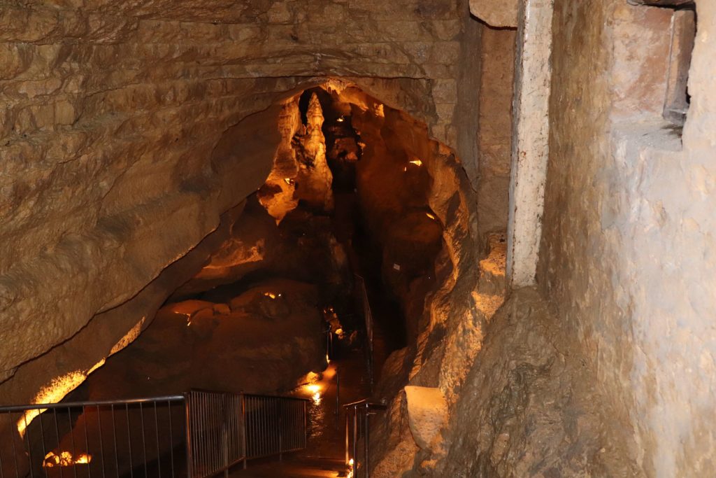 Entrance to Cave of the Mounds