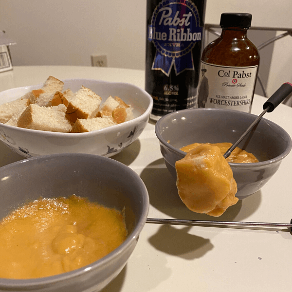 Beer cheese fondue