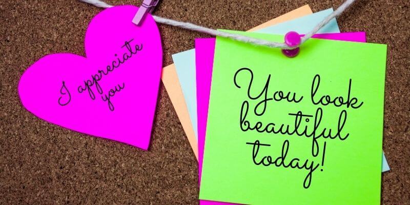 How to be more romantic sticky notes with compliments