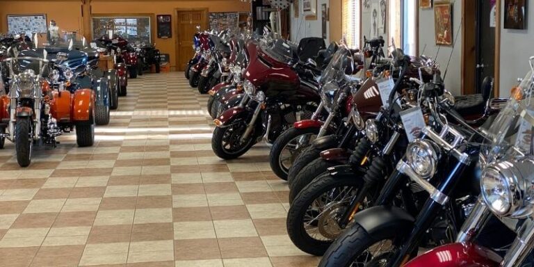 Doc's Harley-davidson, Bonduel, Home Of Timeline Motorcycle - Love And 