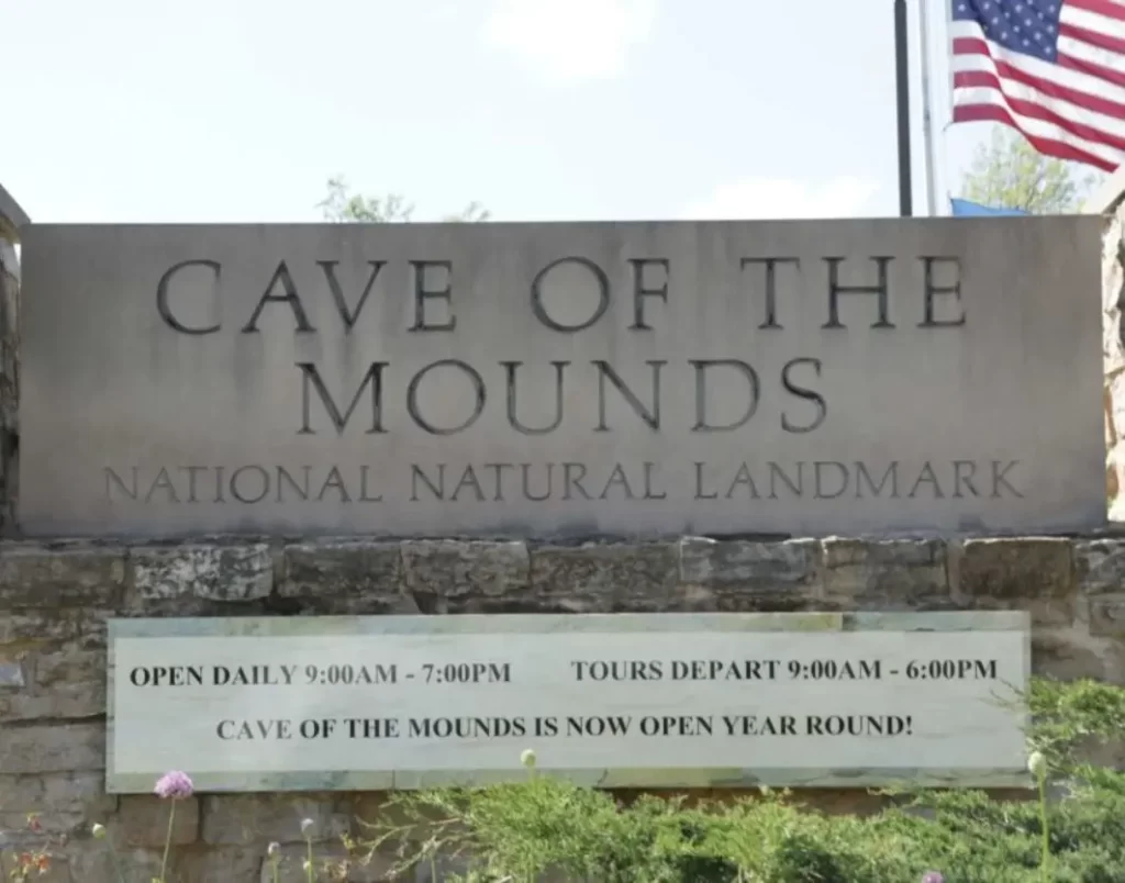 Cave of the Mounds Entrance sign